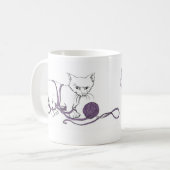 RONRONNEMENT Kitty jouant la tasse 15oz (Devant gauche)