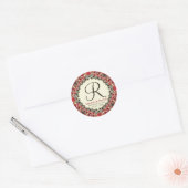 Rood batik Lace Monogram Weddenschap Ronde Sticker (Envelop)