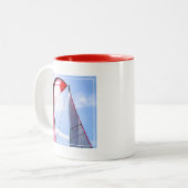 Rood centrifuge met zon tweekleurige koffiemok (Voorkant links)