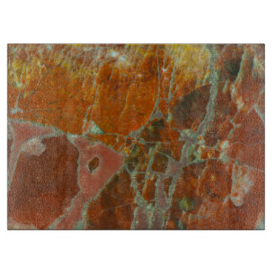 Rood en goudkleurig hout snijplank