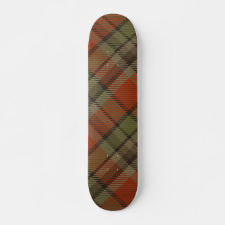 Rood en groen geplakt skateboard