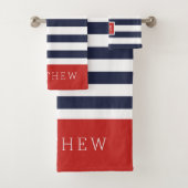 Rood en Navy Stripes Monogram Bad Handdoek (Insitu)