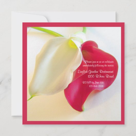 Rood en wit Calla Lily Wedding Uitnodiging (Achterkant)