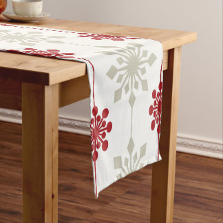 Rood en wit elegant snowflake kerstpatroon korte tafelloper