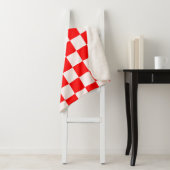 Rood en wit gecheckt patroon sherpa deken (In situ)