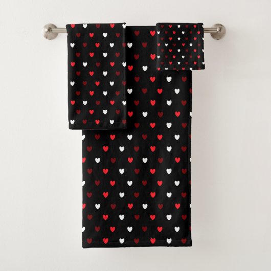 Rood en wit harten op zwart bad handdoek (Insitu)