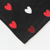 Rood en wit harten op zwart fleece deken (Hoek)