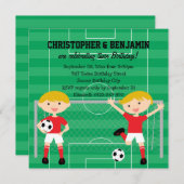 Rood en Wit Twin Boys Voetbal v2 Verjaardagsfeest Kaart (Voorkant / Achterkant)