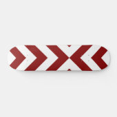 Rood- en witte Chevrons Skateboard (Horizontaal)