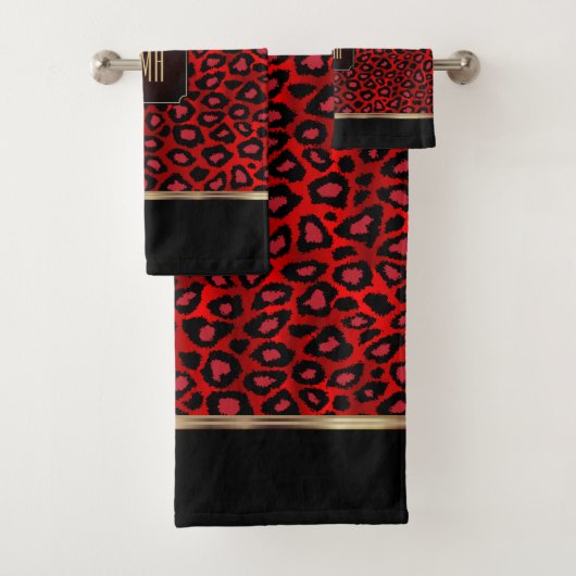 Rood en zwart luipatroon met monogram bad handdoek (Insitu)