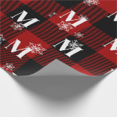 Rood geruite & sneeuwvlokken Monogram Initiaal Win Cadeaupapier (Hoek)