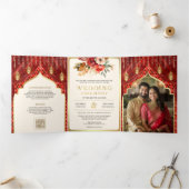 Rood Goud Bloemengordijn Indische Hindoe Bruiloft Drieluik Uitnodiging (Binnen)