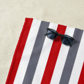 Rood Grijs Wit Cabana Stripe Familienaam Monogram Strandlaken (In situ)