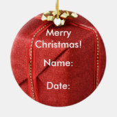 Rood kerstcadeautje keramisch ornament (Achterkant)