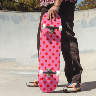 Rood op roze stippen Patroonontwerp Skateboard