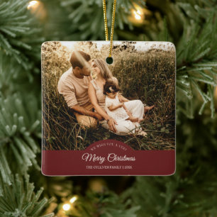 Rood Zeer Vrolijk Kerstmis Familie Foto Keramisch Ornament