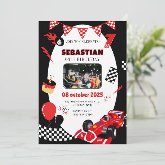 Rood & Zwart Race Verjaardag Uitnodiging - Aangepa (Staand voorkant)