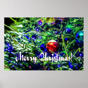 Roodbal met groene kerstboom poster