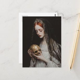 Roodharige vrouw met een gouden schedel briefkaart