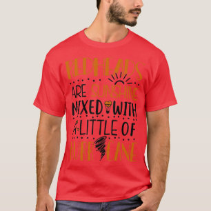 Roodkoppen zijn zonneschijn gemengd met een beetje t-shirt
