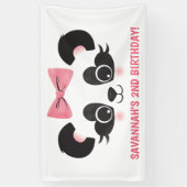 Rooie Panda Verjaardagsfeest Achtergrond Spandoek (Verticaal)