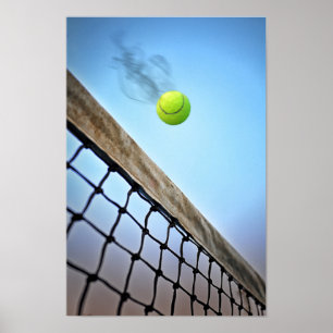 Rooktennisbal over het net poster