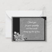 Roos bloemblaadjes bedankje notitiekaartje (Voorkant)