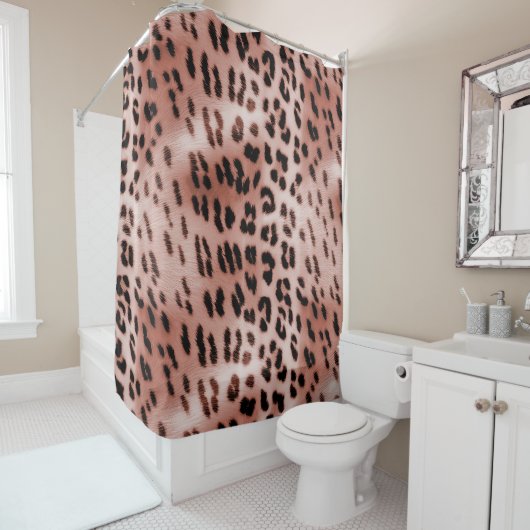 Roos Blush Pink Leopard Douchegordijn (In situ)