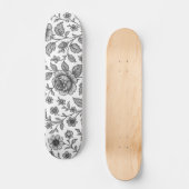 Roos Floral Pattern Skateboard (Voorkant)