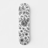 Roos Floral Pattern Skateboard (Voorkant)