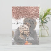Roos Gold Black Glitter Confetti Photo Weddenschap Save The Date (Staand voorkant)