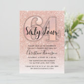 Roos Gold Glitter 64th Birthday Invitation Kaart (Staand voorkant)
