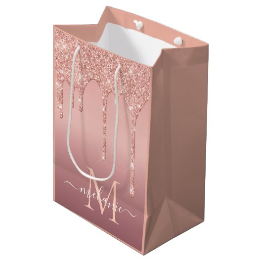 Roos Gold Glitter Custom Letter Naam Gift Bag Medium Cadeauzakje (Voorkant Gekanteld)