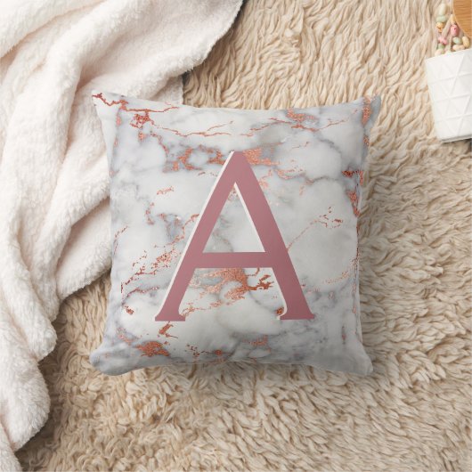 Roos Goud en Wit Marmer Monogrammed Initiaal Kussen (Deken)