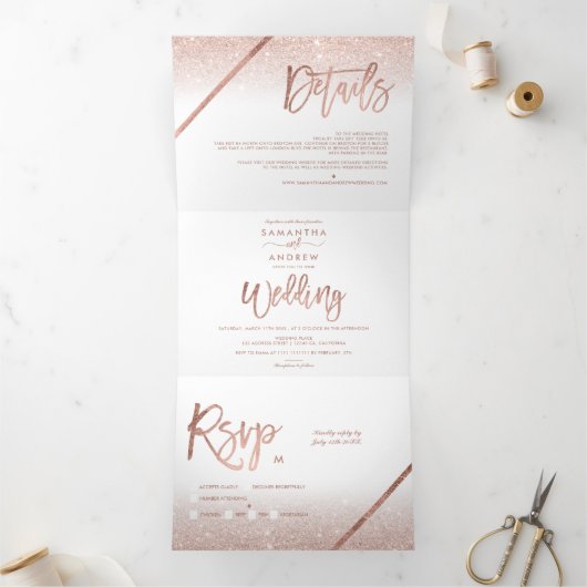Roos Goud Glitter Ombre Typografie Witte bruiloft Drieluik Uitnodiging (Binnen)