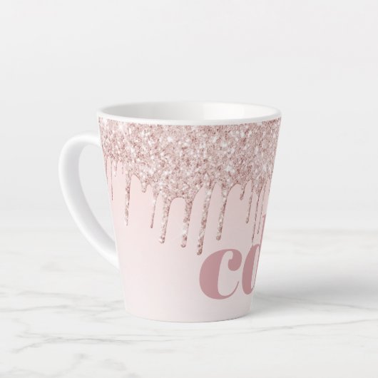 Roos gouden blozen initiaal glitter monogram latte mok (Linkerhoek)