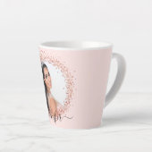 Roos gouden blush roze foto naam script latte mok (Rechterhoek)