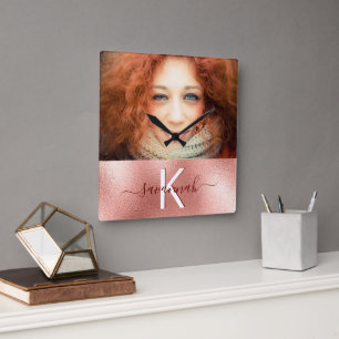 Roos gouden foto monogram naam vierkante klok