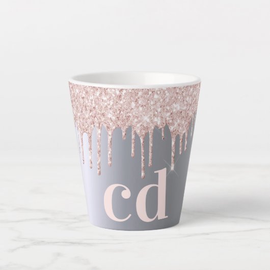 Roos gouden zilverglittermonogram initiaal latte mok (Voorkant)