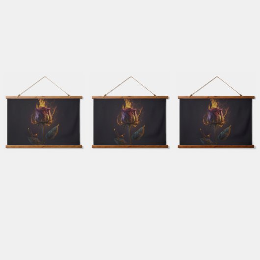 roos in brand hangend wandkleed (Driedubbel)