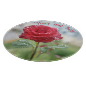 Roos in regendruppels snijplank (Hoek)