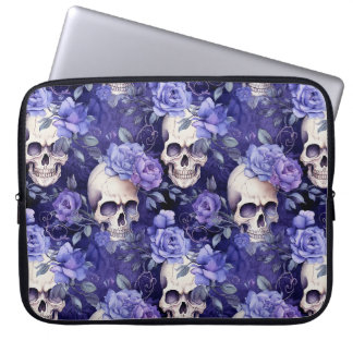 Rosas violetas con calaveras laptop sleeve