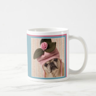 Rose adorable de Gretta de tasse de carlin des