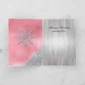 Rose avec la carte de Noël argentée de flocons de (Intérieur)