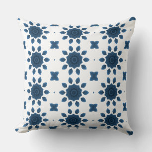 Rose bleu Motif Kaleidoscope sur Coussins blancs