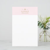 Rose Blush Monogramme | Papeterie de luxe en or (Debout devant)