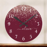 Rose Bourgogne Gold Blush Pink Parties scintillant<br><div class="desc">Burgundy and rose Gold Blush Pink Sparkle Glitter Brushed Script Monogram Nom Clock. This makes the perfect sweet 16 birthday,  wedding,  bridal shower,  anniversary,  baby shower or bachelorette party gift for someone that loves glam luxury and chic styles.</div>