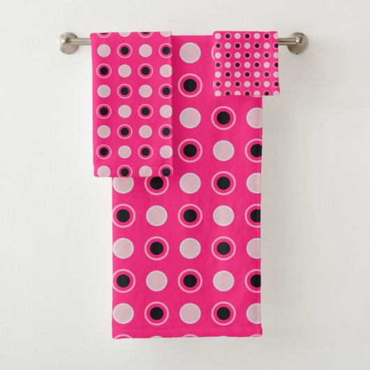 Rose chaud, points noirs et gris (En situation)