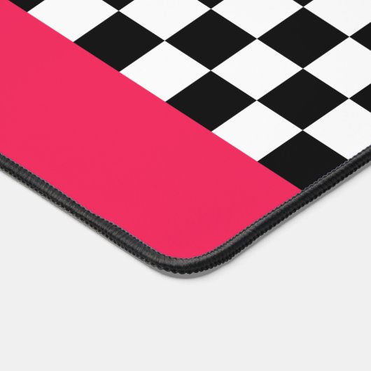 Rose clair et damier (Coin)