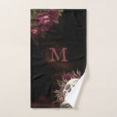 Rose crâne Monogramme noir Bourgogne foncé Grunge (Serviette à main)